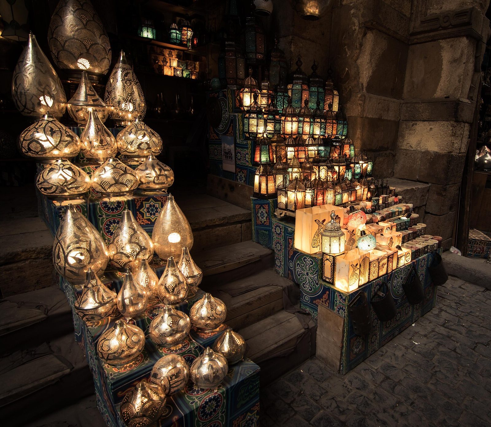 Lamps and lanterns